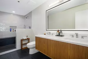 375 W Erie St, Chicago, IL 60654 - Photo 13