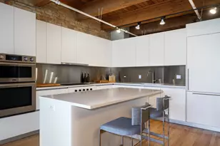 375 W Erie St, Chicago, IL 60654 - Photo 3