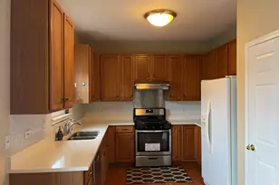 1100 Rosefield Ln, Aurora, IL 60504 - Photo 7