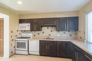 760 E Whispering Oaks Dr, Palatine, IL 60074 - Photo 3