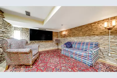 409 N State Street, Franklin Grove, IL 61031 - Photo 81