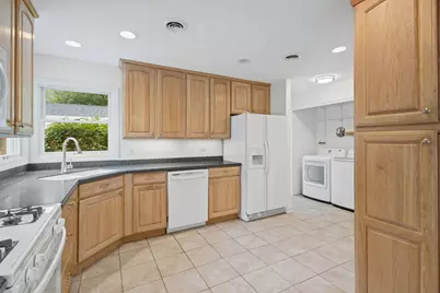 837 E Rockland Road, Libertyville, IL 60048 - Photo 3