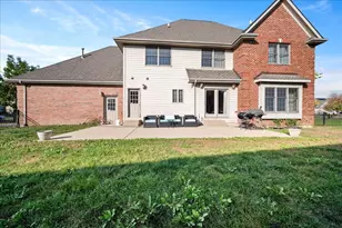 1084 Redwood Dr, Yorkville, IL 60560 - Photo 25