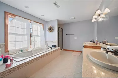 1084 Redwood Drive, Yorkville, IL 60560 - Photo 19