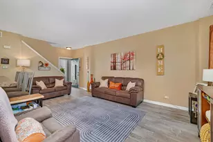 1047 Heron Cir, Joliet, IL 60431 - Photo 5