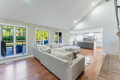 120 Pratt Boulevard, Roselle, IL 60172 - Photo 7