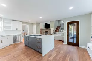 120 Pratt Blvd, Roselle, IL 60172 - Photo 11