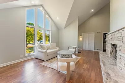 120 Pratt Boulevard, Roselle, IL 60172 - Photo 3