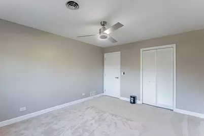 120 Pratt Boulevard, Roselle, IL 60172 - Photo 25