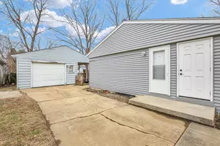 3206 York Dr, Champaign, IL 61821 - Photo 7