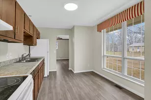 3206 York Dr, Champaign, IL 61821 - Photo 3