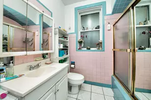 6246 N Oakley Ave, Chicago, IL 60659 - Photo 17