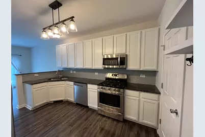 2254 Gallant Fox Circle, Montgomery, IL 60538 - Photo 3