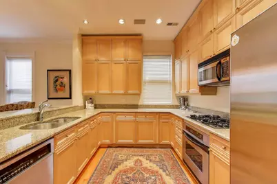 926 W Barry Avenue #3, Chicago, IL 60657 - Photo 7