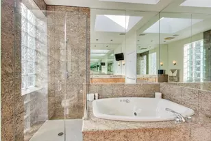 926 W Barry Ave, Chicago, IL 60657 - Photo 17