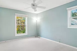 205 Bradford Ct, Lake Bluff, IL 60044 - Photo 21