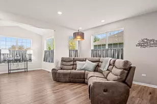 9111 Marks Ct, Huntley, IL 60142 - Photo 9