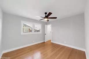 9439 S 52nd Ave, Oak Lawn, IL 60453 - Photo 15