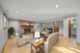 29W316 Andermann Dr, Naperville, IL 60564 - Photo 7