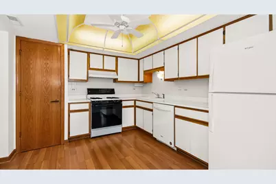 7911 W 157th Street #2W, Orland Park, IL 60462 - Photo 5