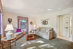 6666 Ravinia Dr, Tinley Park, IL 60477 - Photo 5