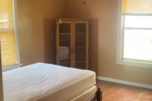 1026 S 4th St, Aurora, IL 60505 - Photo 9