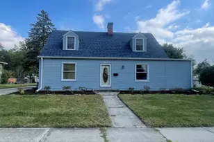 1026 S 4th St, Aurora, IL 60505 - Photo 1