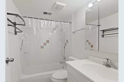 1975 Kenilworth Circle #B, Hoffman Estates, IL 60169 - Photo 9