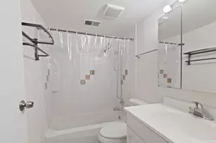 1975 Kenilworth Cir, Hoffman Estates, IL 60169 - Photo 9