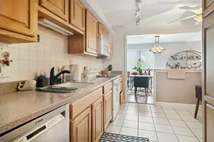 1415 E Central Rd, Arlington Heights, IL 60005 - Photo 5