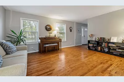 308 Foxworth Court, Aurora, IL 60502 - Photo 5