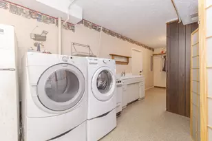 1909 Marzel Dr, Bloomington, IL 61701 - Photo 29