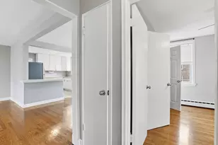 2412 W Farragut Ave, Chicago, IL 60625 - Photo 13