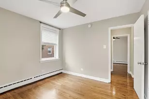 2412 W Farragut Ave, Chicago, IL 60625 - Photo 17