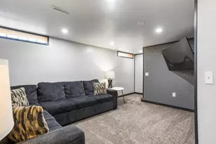 402 S 4th St, Chatsworth, IL 60921 - Photo 27