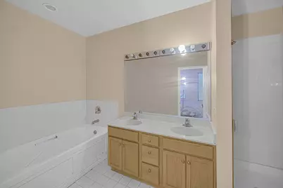4635 S Greenwood Avenue, Chicago, IL 60653 - Photo 13