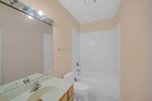 4635 S Greenwood Ave, Chicago, IL 60653 - Photo 9