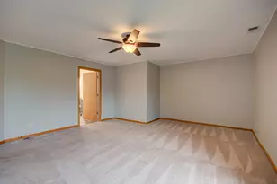 2757 Harbor Dr, Joliet, IL 60431 - Photo 15