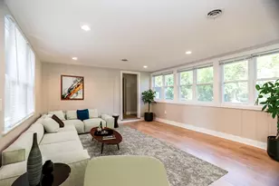 2011 Cleveland St, Evanston, IL 60202 - Photo 3