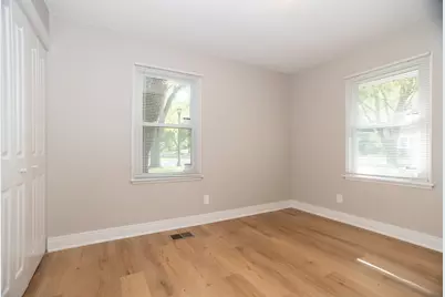 2011 Cleveland Street, Evanston, IL 60202 - Photo 13