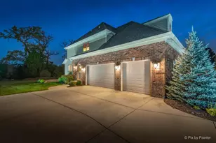 675 Oak Ln, South Elgin, IL 60177 - Photo 3