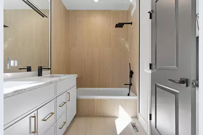 5254 W Newport Avenue, Chicago, IL 60641 - Photo 15