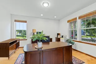 306 Lasalle St, Vernon Hills, IL 60061 - Photo 9