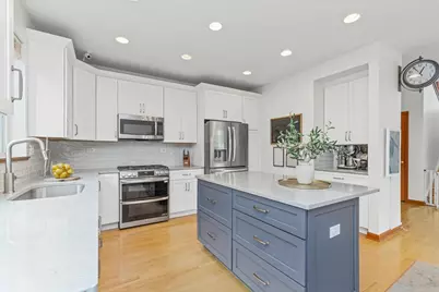 306 Lasalle Street, Vernon Hills, IL 60061 - Photo 15