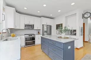 306 Lasalle St, Vernon Hills, IL 60061 - Photo 15