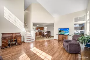 1438 Westbury Cir, North Aurora, IL 60542 - Photo 5