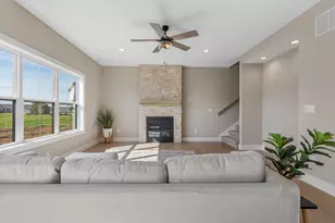 500 Prairie Meadows Dr, Heyworth, IL 61745 - Photo 9