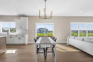 500 Prairie Meadows Dr, Heyworth, IL 61745 - Photo 11