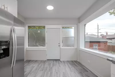 7345 S Bennett Avenue, Chicago, IL 60649 - Photo 7