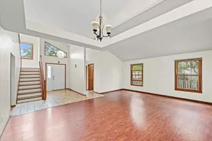 2401 Lakewood Dr, Champaign, IL 61822 - Photo 7